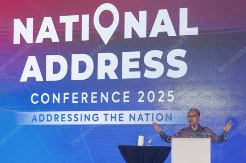 DATUK FAHMI FADZIL
