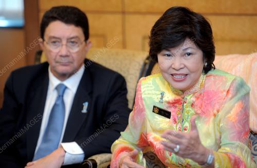 DATUK SERI DR NG YEN YEN