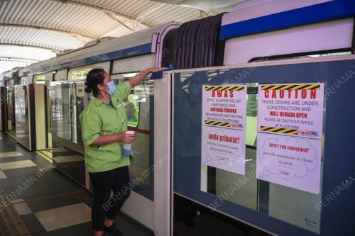 TINJAUAN PENGGUNAAN PENGANGKUTAN AWAM