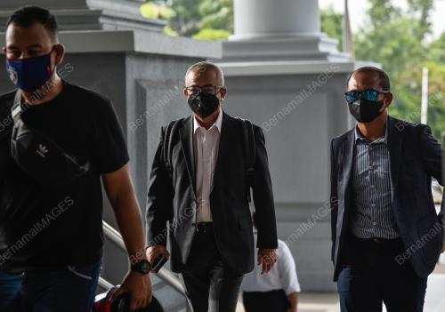 DATUK ROZMAN ISLI
