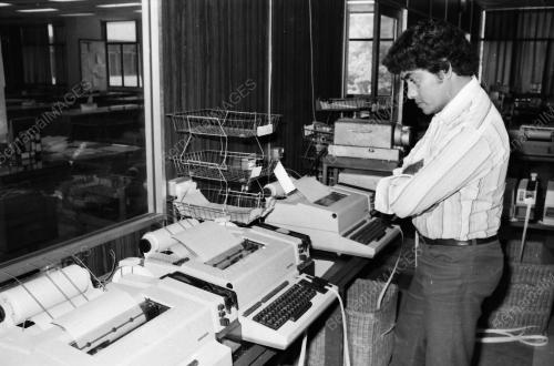 PAMERAN TELE-PRINTER