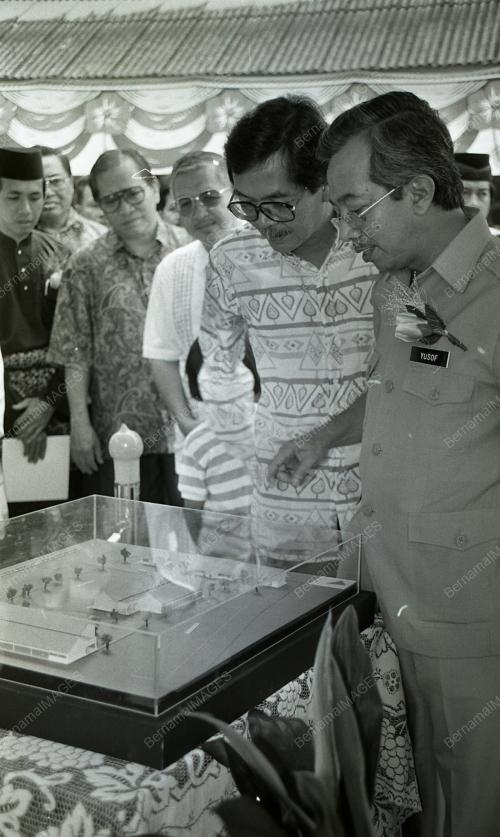 YUSOF NOOR RASMI TAPAK BENGKEL FAKIR MISKIN