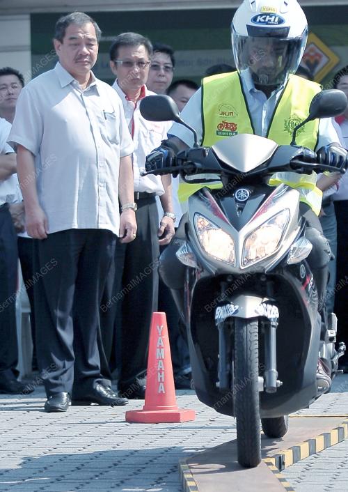 DATUK SERI KONG CHO HA