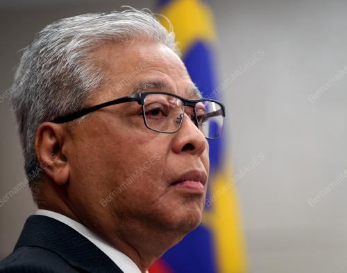 DATUK SERI ISMAIL SABRI YAAKOB