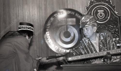 SULTAN ISKANDAR