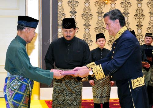 KL09_19032012_WATIKAH