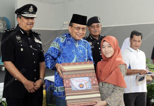 KL09_19032016_POLIS