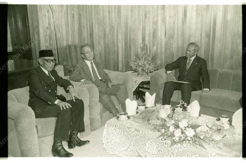 TALK BETWEEN MALAYSIA'S PM AND THAI PREMIER