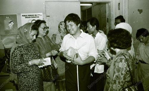 TUNGKU KHURSHIAH SAMPAI KUIH RAYA