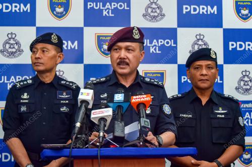 DATUK SERI MOHD YUSRI HASSAN BASRI