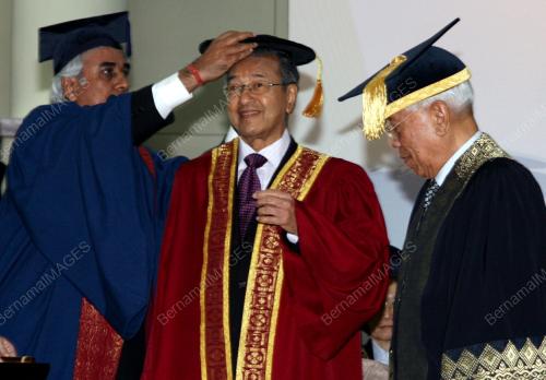 DR MAHATHIR MOHAMAD