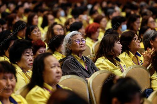 PERHIMPUNAN AGUNG WANITA MCA