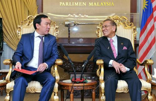 KL09_19112013_ABU_ZAHAR