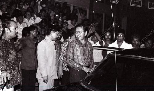 DR. MAHATHIR MOHAMAD