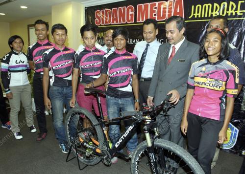 KL09_20042015_PELANCARAN