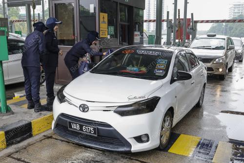 TINJAUAN POLIS TRAFIK