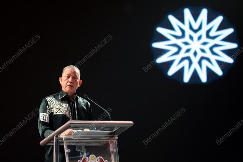 DATUK SERI FADILLAH YUSOF