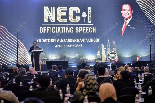 DATUK SERI ALEXANDER NANTA LINGGI