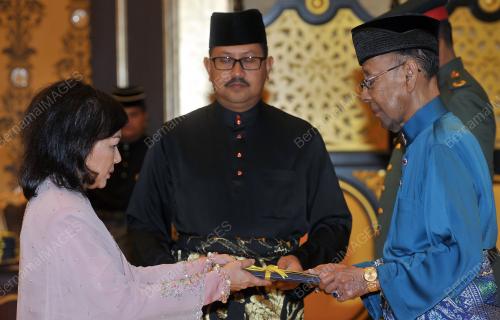 KL09_21032016_AGONG