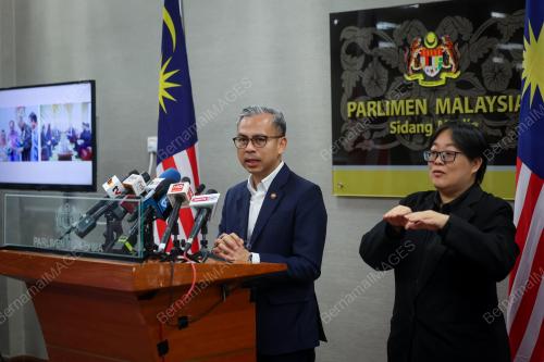 DATUK FAHMI FADZIL