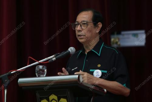 TAN SRI DZULKIFLI ABDUL RAZAK