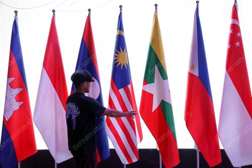PERSIAPAN MENJELANG MESYUARAT MENTERI EKONOMI ASEAN (AEM) KE-57