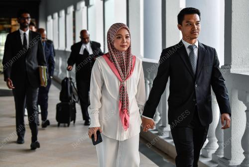 DATIN VIVY YUSOF