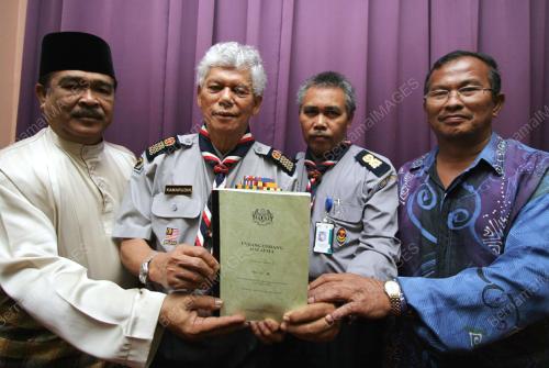 AHLI PERSATUAN PENGAKAP