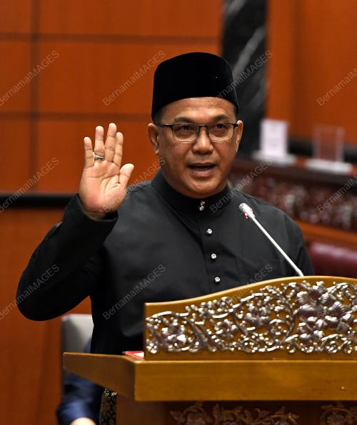 ANGKAT SUMPAH SENATOR DEWAN NEGARA