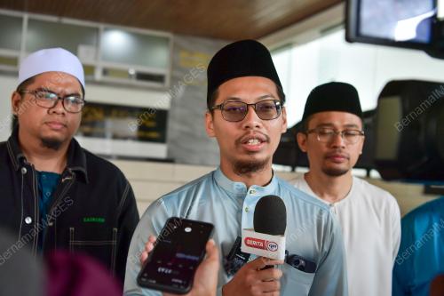 AHMAD FARHAN ROSLI