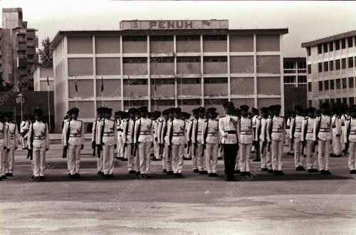 KL09_22111980_PERBARISAN