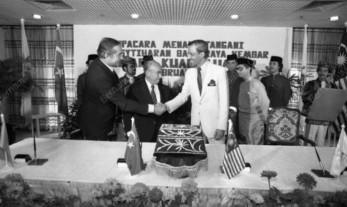 KL09_23022015_PENUBUHAN_BANDARAYA