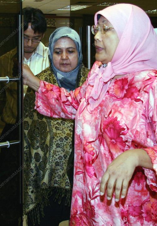 SITI AISHAH SH AB KADIR