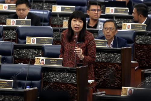 LIM HUI YING