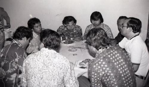MAKAN MALAM