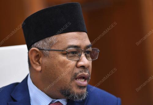 DATUK DR MOHD KHAIRUDDIN AMAN RAZALI