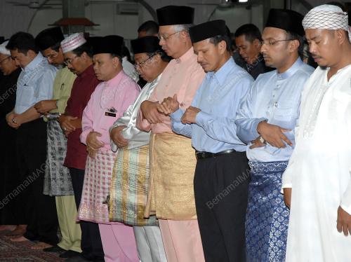 MOHD NAJIB TUN ABDUL RAZAK