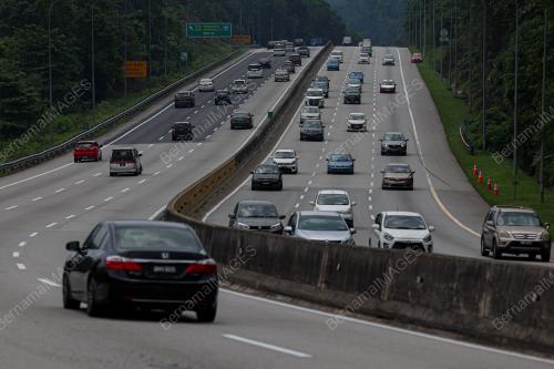 TINJAUAN ALIRAN TRAFIK LEBUHRAYA