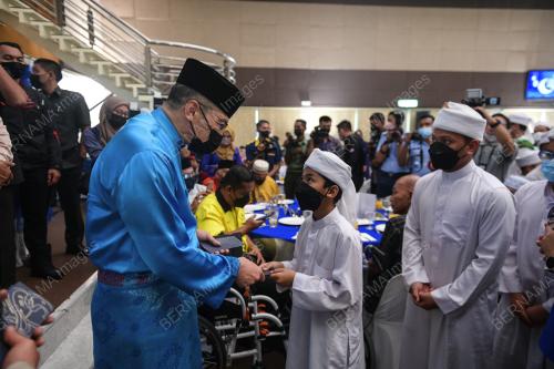 DATUK SERI HISHAMMUDDIN TUN HUSSEIN