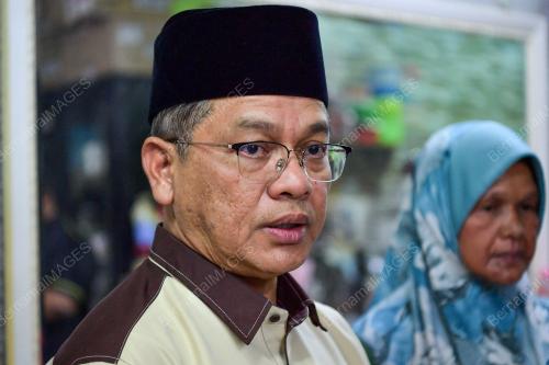 DATUK DR MOHD NA'IM MOKHTAR