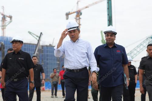 DATUK SERI MOHAMAD HASAN