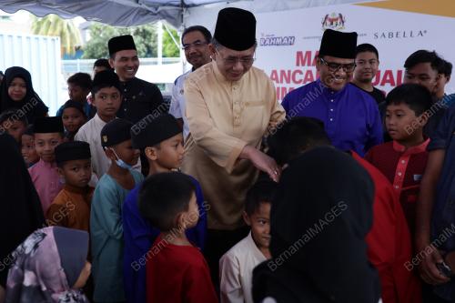 DATUK SERI SALAHUDDIN AYUB