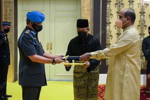 AL-SULTAN ABDULLAH RI'AYATUDDIN AL-MUSTAFA BILLAH SHAH