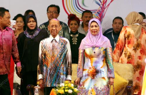 KL09_25052013_AGONG