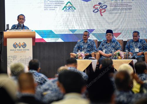 DATUK SERI DR ABDUL FATTAH ABDULLAH