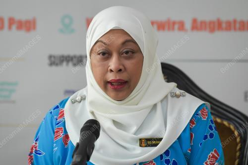 TENGKU DATUK MUHAINI SULTAN AHMAD SHAH