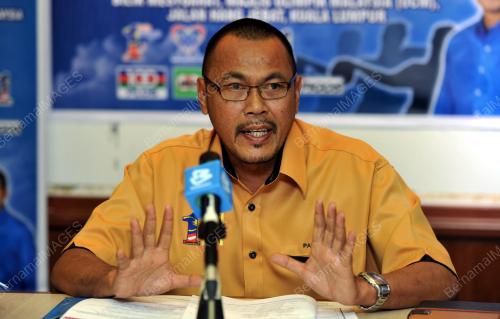 KL09_26012014_BOLA_BALING