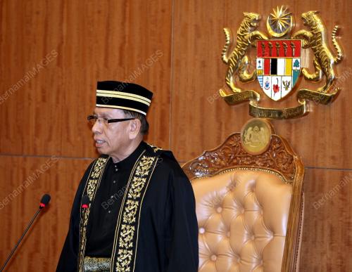 ABU ZAHAR NIKA UJANG