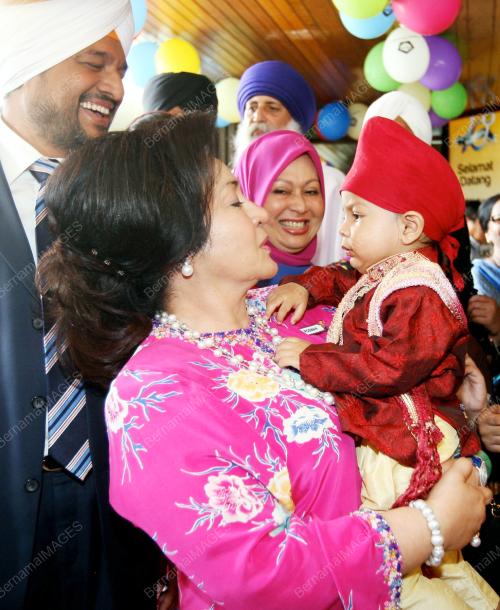 DATIN SERI ROSMAH MANSOR