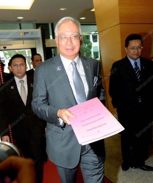 KL09_26062013_PARLIMEN